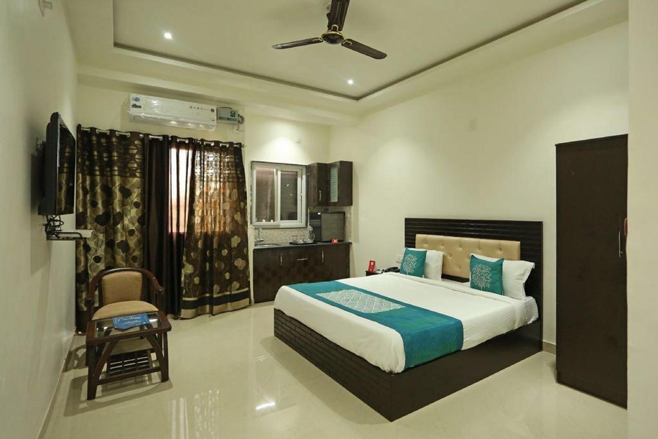 Anamsa Residency Hotel Vrindavan Exterior photo