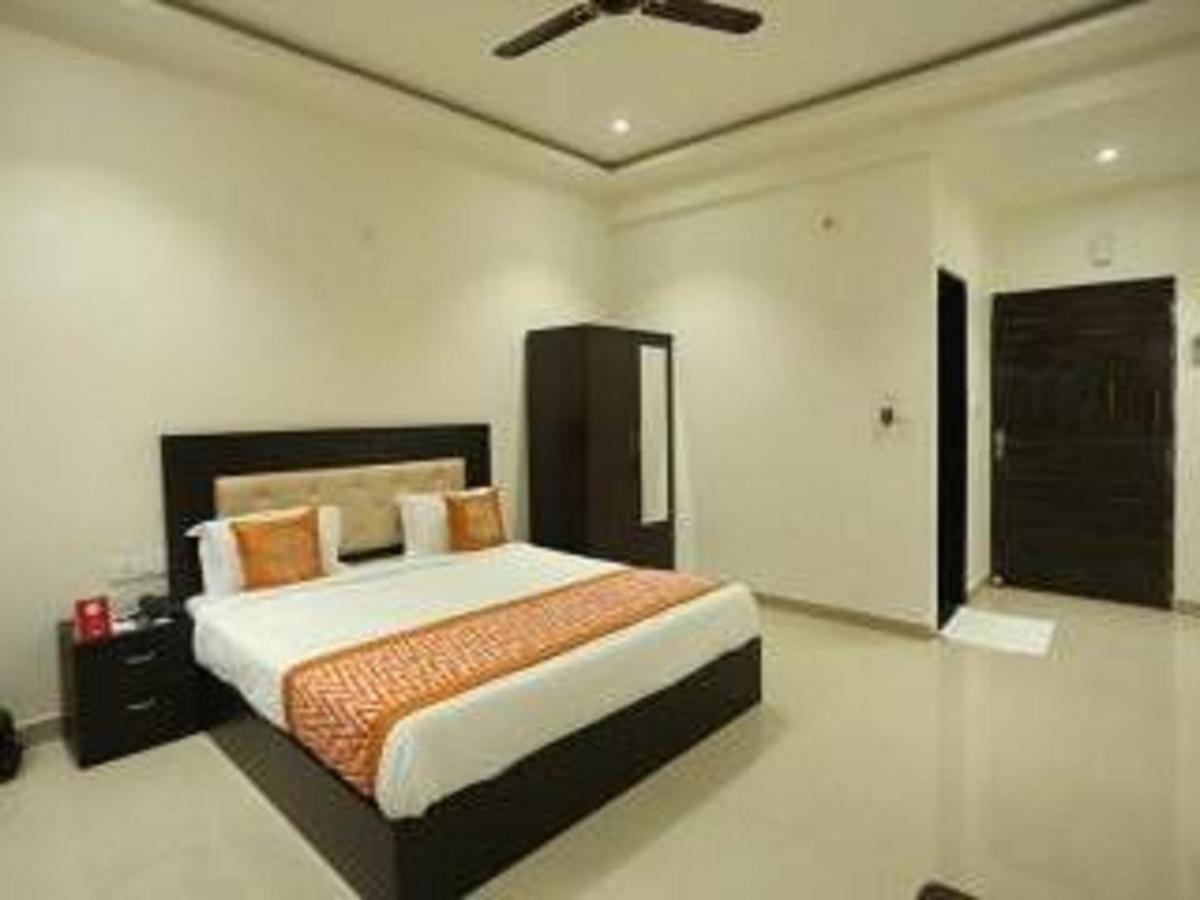 Anamsa Residency Hotel Vrindavan Exterior photo
